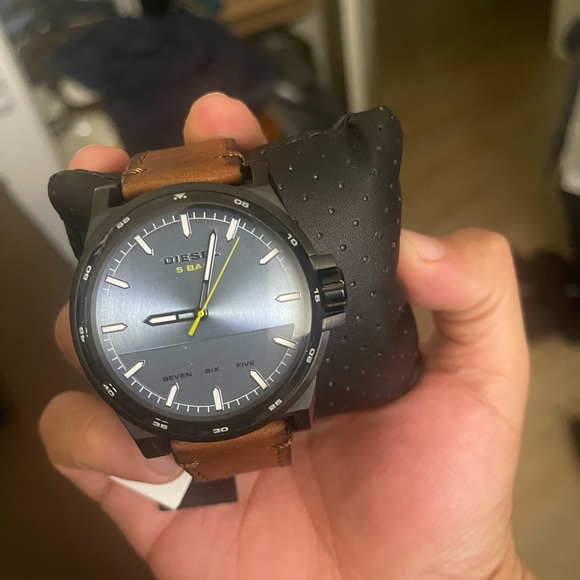 Brand new Diesel Watch DZ1946. - Picture 3 of 3